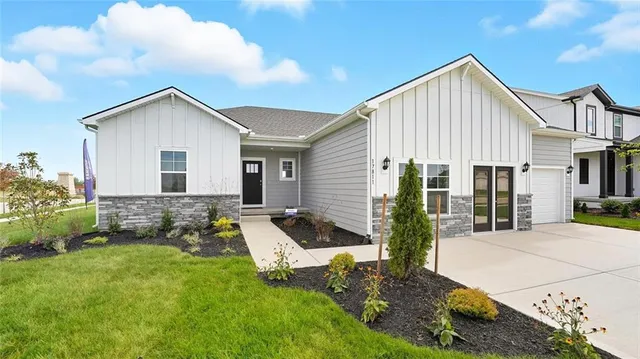 $517,990 | 17802 Houston Street, Gardner, KS 66030