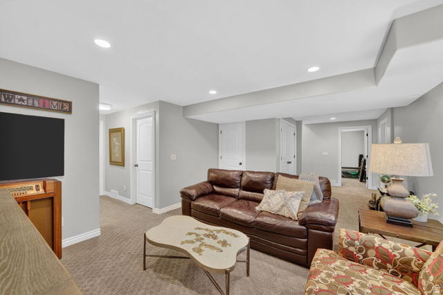 7253 Viansa Court Midvale, UT 84047 - Photo 22 of 44