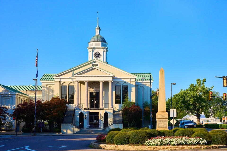 8850 Snelling Drive Aiken, SC 29803 - Photo 6 of 11 20250306225028898749000000-o