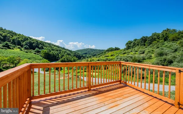 $814,900 | 718 Turkey Path Road, Linden, PA 17744