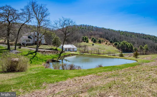 $814,900 | 718 Turkey Path Road, Linden, PA 17744
