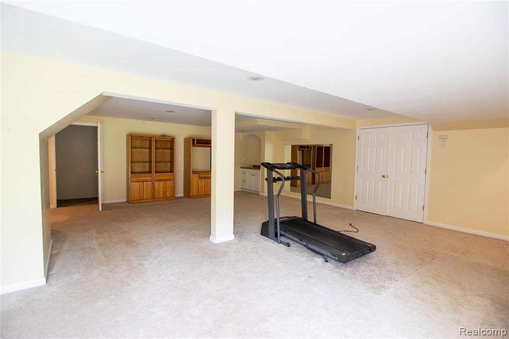 3079 Kilburn Road West Rochester Hills, MI 48306 - Photo 28 of 40
