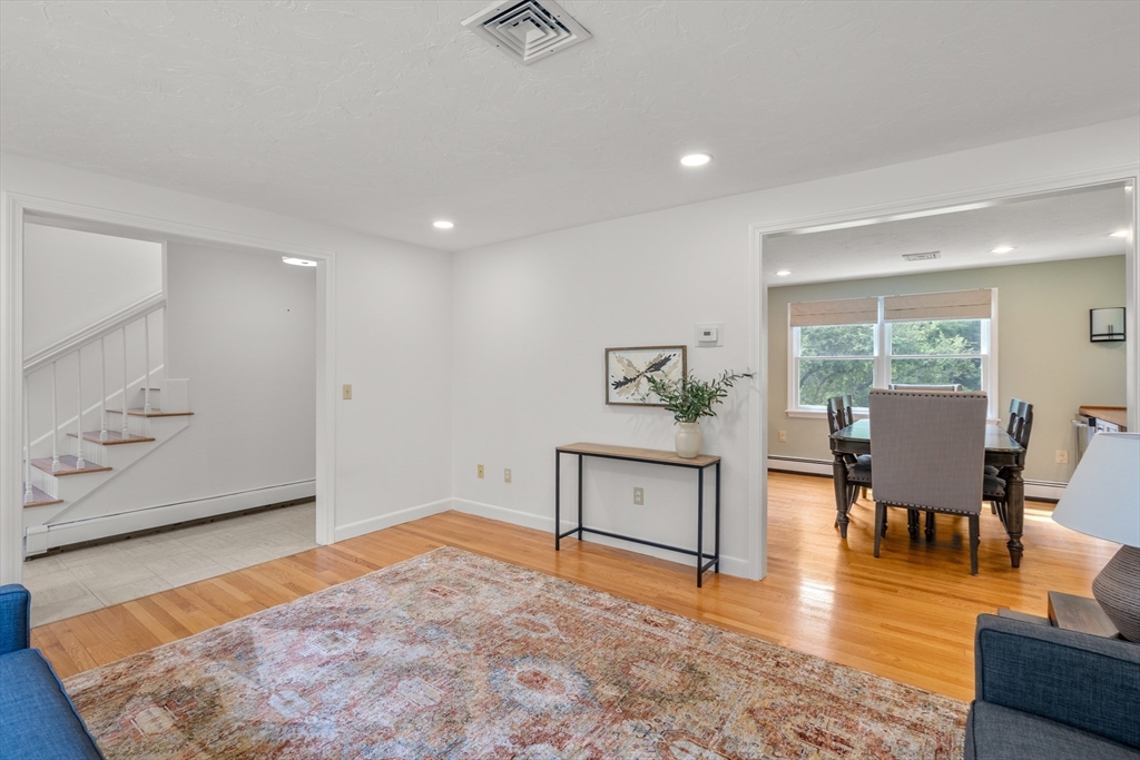 322 Concord Road Wayland, MA 01778 - Photo 9 of 35