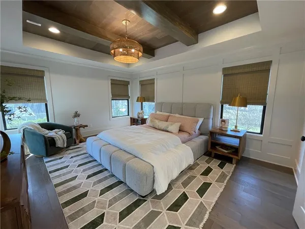 $1,400,000 | 5125 West 73rd Street, Prairie Village, KS 66208