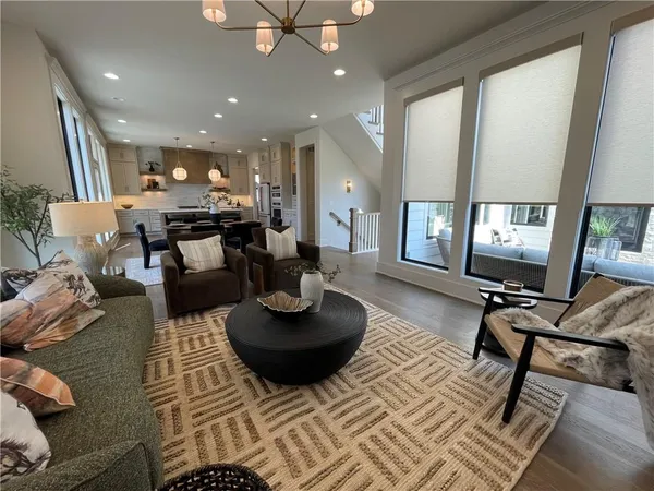 $1,400,000 | 5125 West 73rd Street, Prairie Village, KS 66208