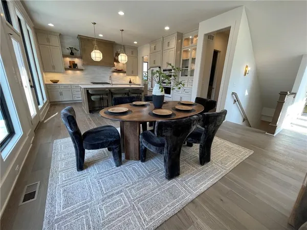 $1,400,000 | 5125 West 73rd Street, Prairie Village, KS 66208