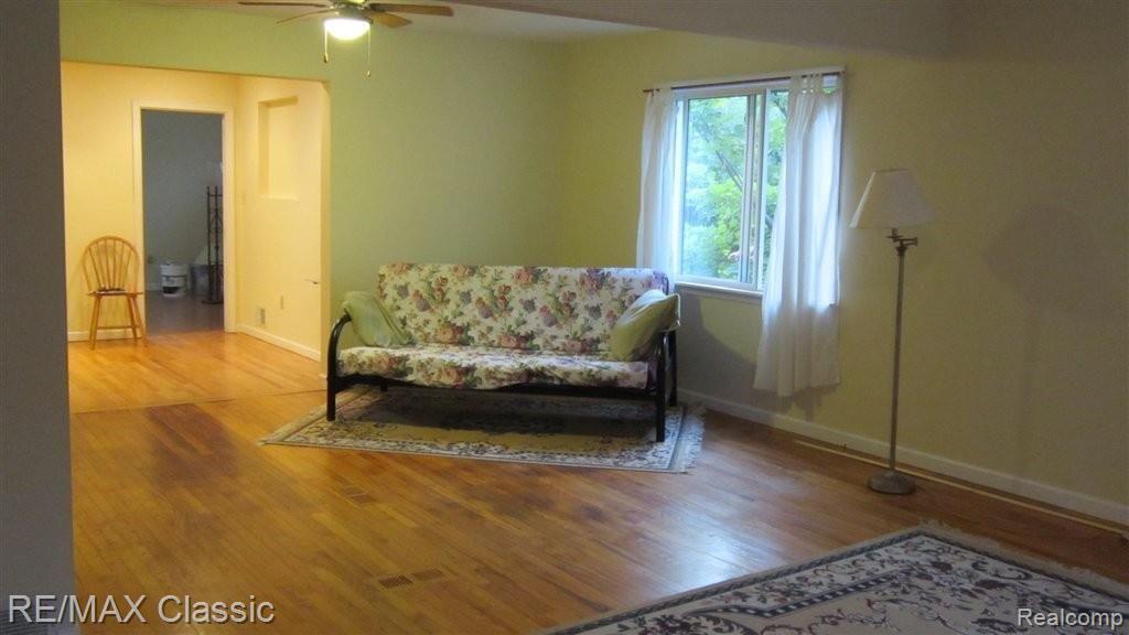 15300 Allen Road Taylor, MI 48180 - Photo 4 of 26 living rm 2