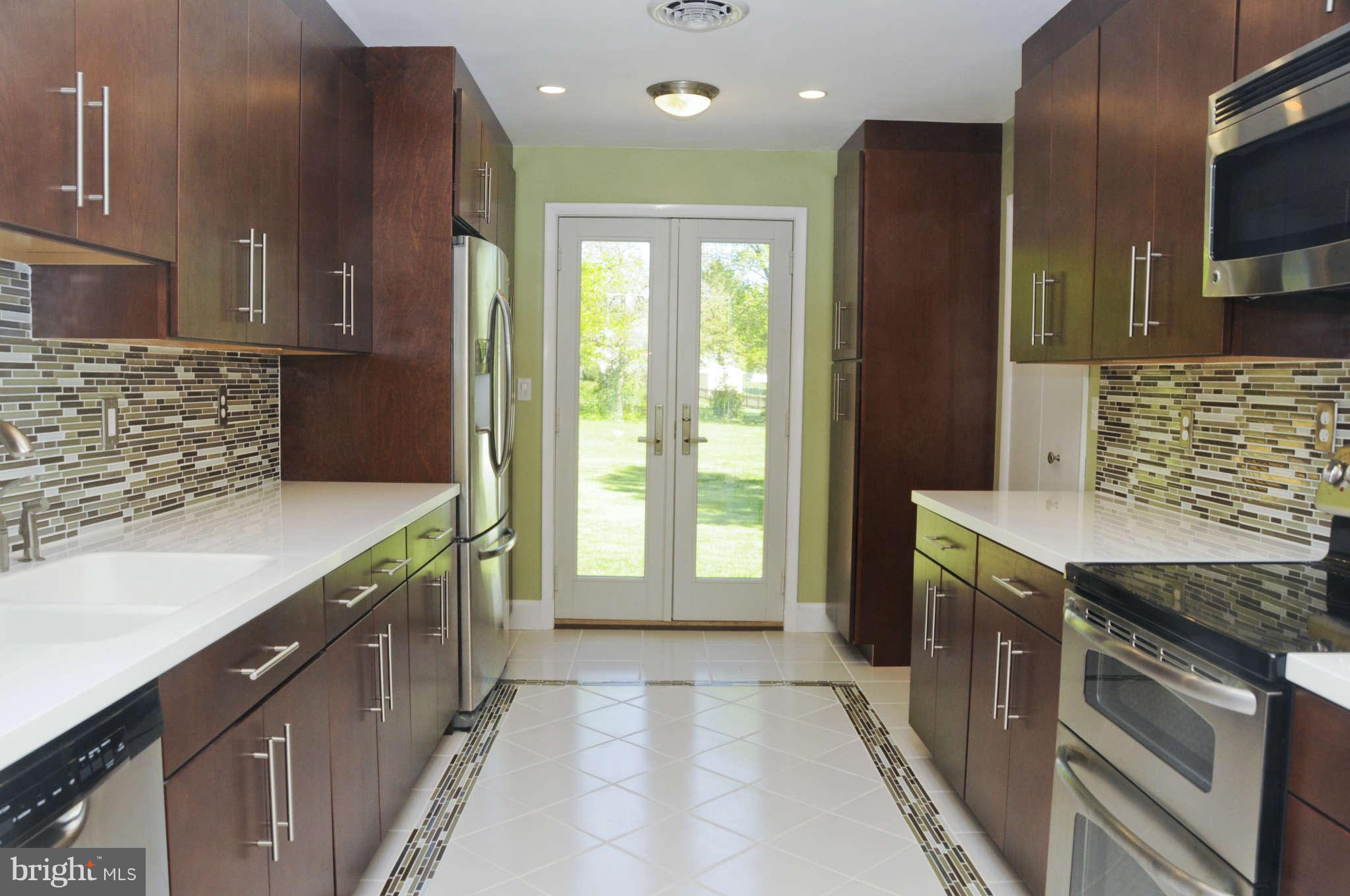 138 Woodberry Road Northeast Leesburg, VA 20176 - Photo 11 of 30 Kitchen