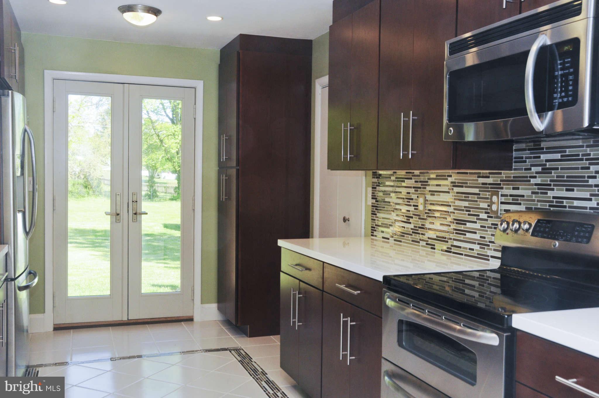 138 Woodberry Road Northeast Leesburg, VA 20176 - Photo 12 of 30 Kitchen