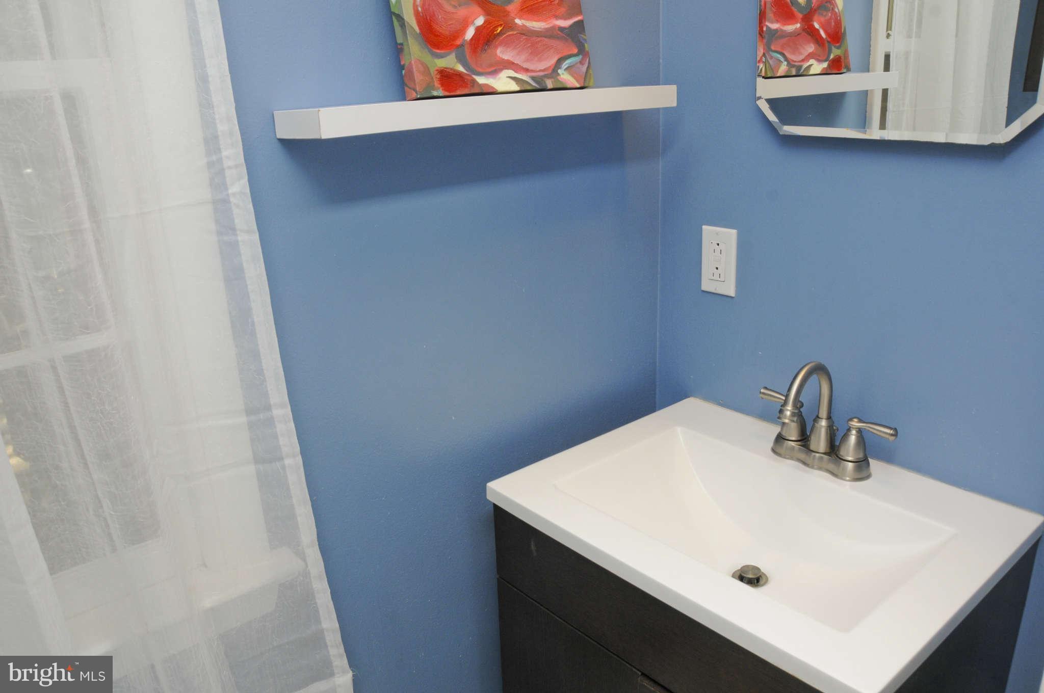 138 Woodberry Road Northeast Leesburg, VA 20176 - Photo 23 of 30 Bath