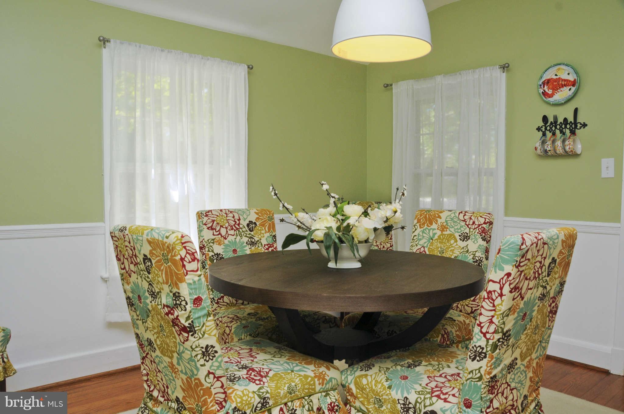 138 Woodberry Road Northeast Leesburg, VA 20176 - Photo 7 of 30 Dining Room