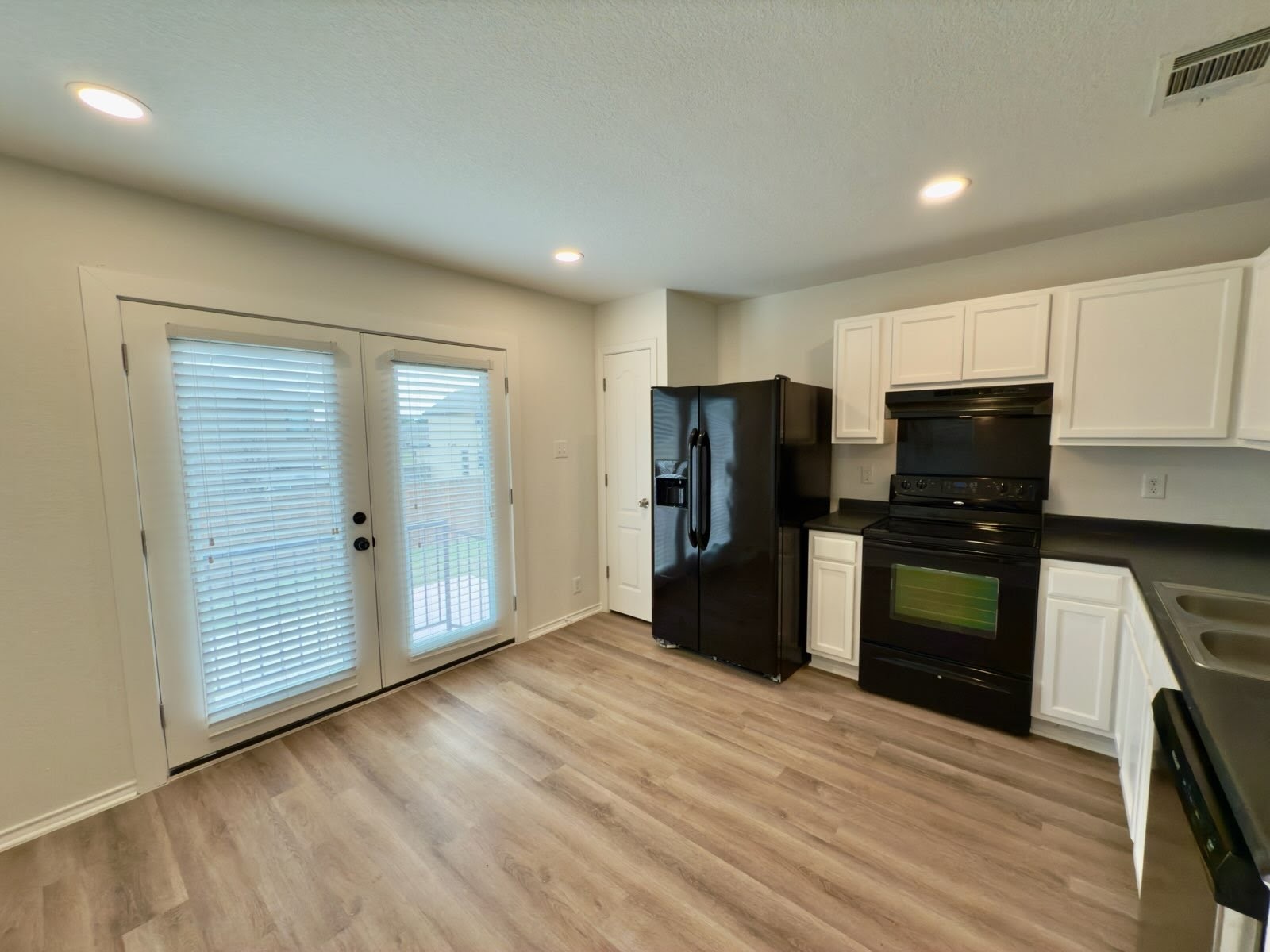 240 New Country Road Kyle, TX 78640 - Photo 4 of 20