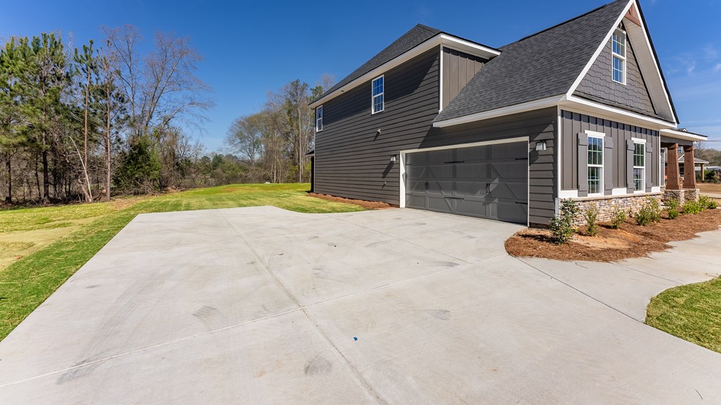 42 Lee Road Phenix City, AL 36870 - Photo 2 of 38 Gallery Image 2