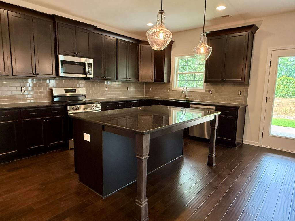 42 Lee Road Phenix City, AL 36870 - Photo 7 of 38 Gallery Image 7