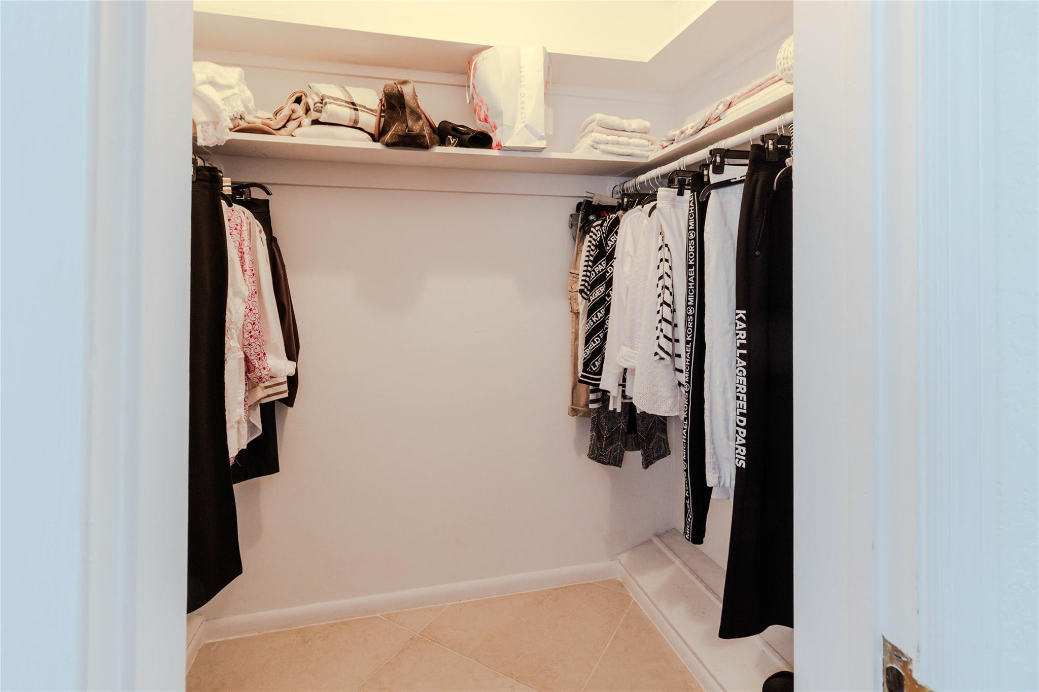 1201 South Riverside Drive, Unit 206 Pompano Beach, FL 33062 - Photo 12 of 27 Walk in Closet