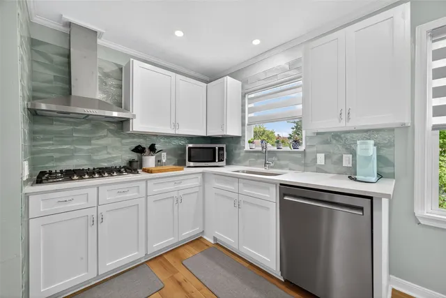 $1,550 | 407 1/2 Fairbanks Street, Houston, TX 77009