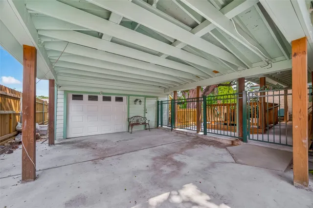 $1,550 | 407 1/2 Fairbanks Street, Houston, TX 77009