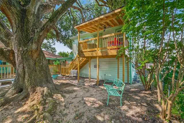 $1,550 | 407 1/2 Fairbanks Street, Houston, TX 77009