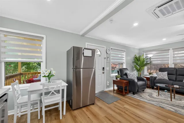 $1,550 | 407 1/2 Fairbanks Street, Houston, TX 77009