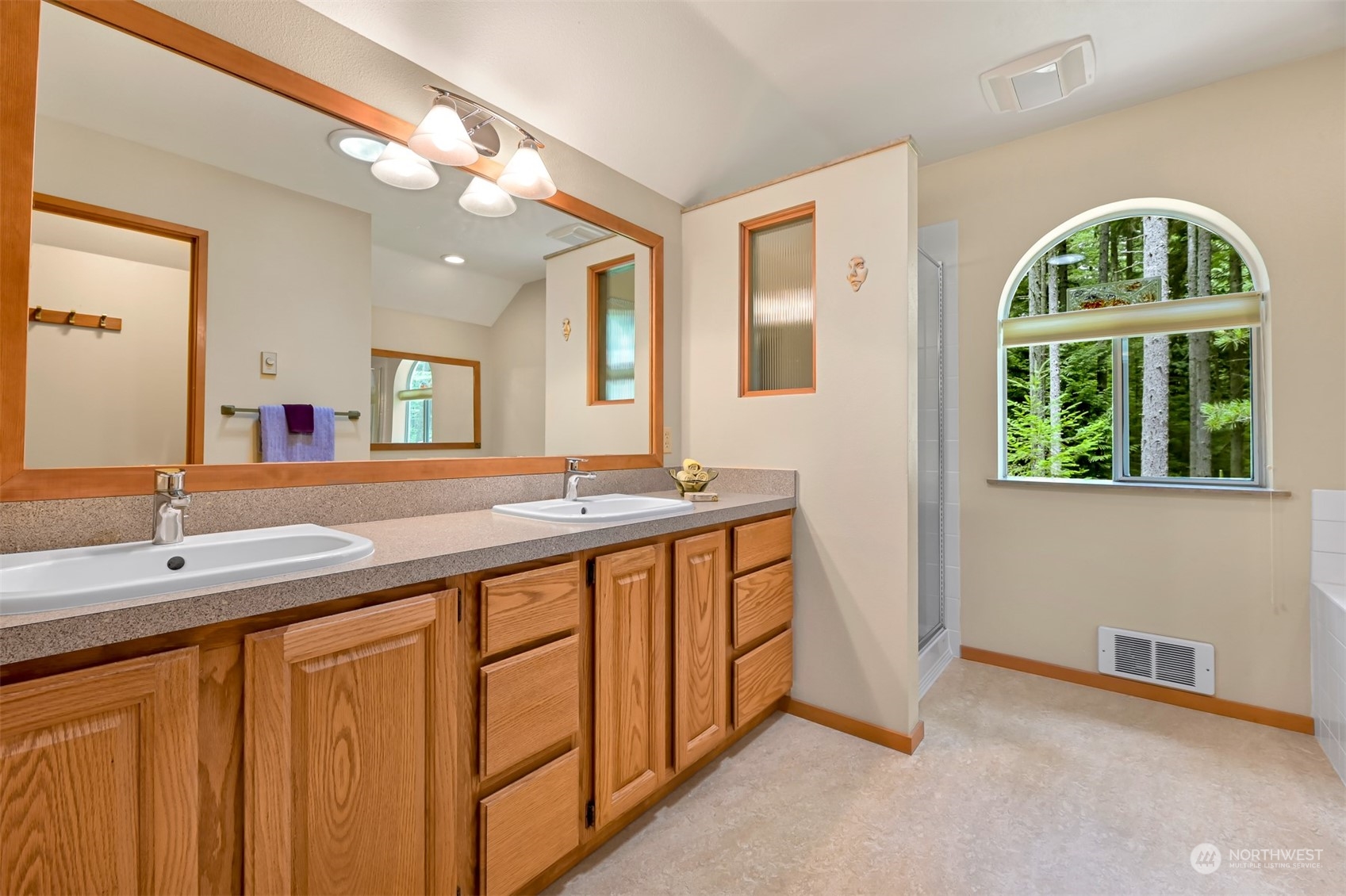 3955 Log Cabin Road Clinton, WA 98236 - Photo 34 of 40 Gallery Image 34