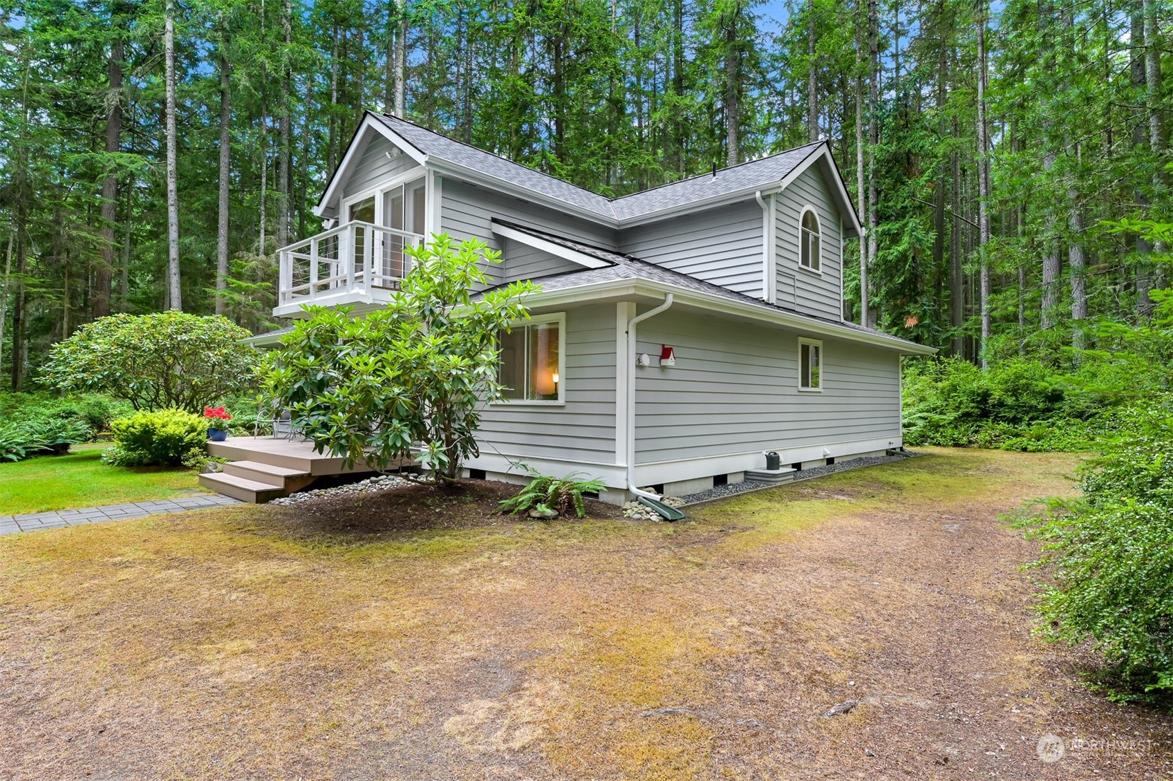 3955 Log Cabin Road Clinton, WA 98236 - Photo 8 of 40 Gallery Image 8