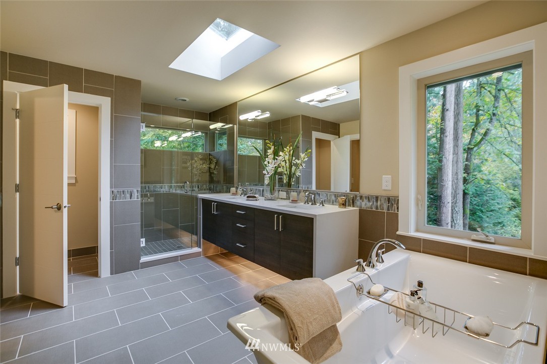 15259 Southeast 132nd Street Renton, WA 98059 - Photo 14 of 21