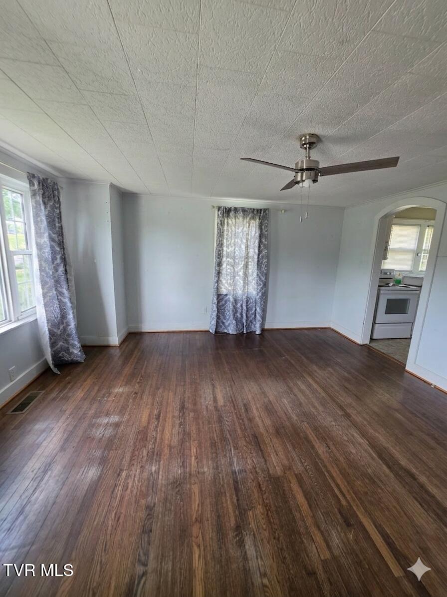 508 East Barton Ridge Road Greeneville, TN 37745 - Photo 20 of 21 1776653651159