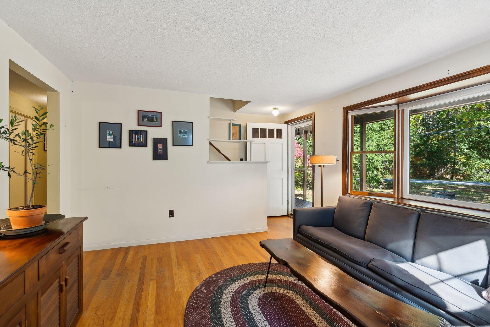 71 Desert Road Freeport, ME 04032 - Photo 21 of 34 Living Room 3