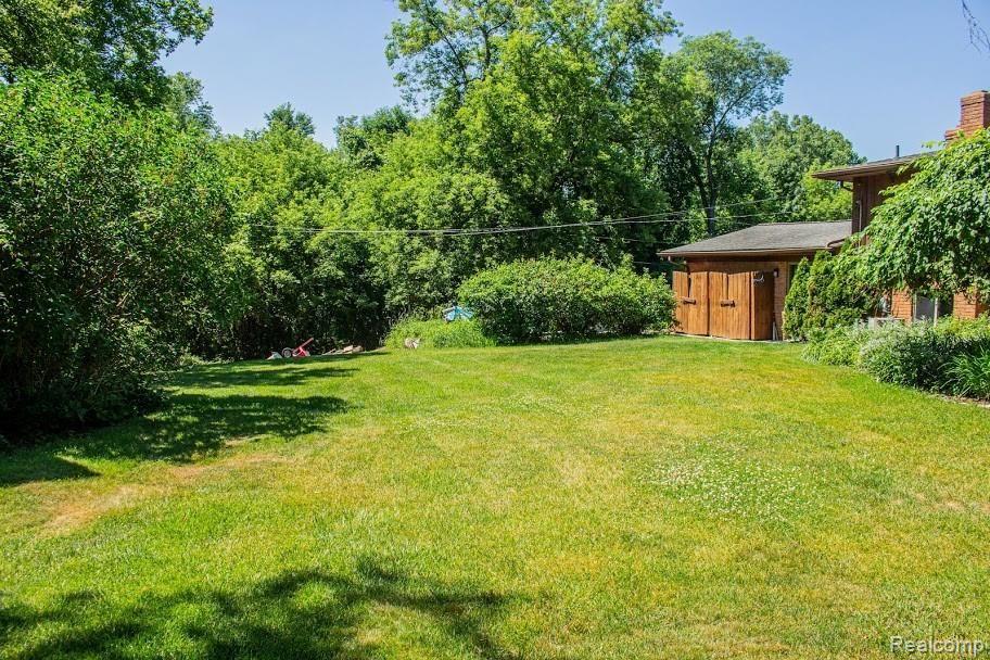 7838 Perry Lake Road Clarkston, MI 48348 - Photo 41 of 49 BackYard.jpg