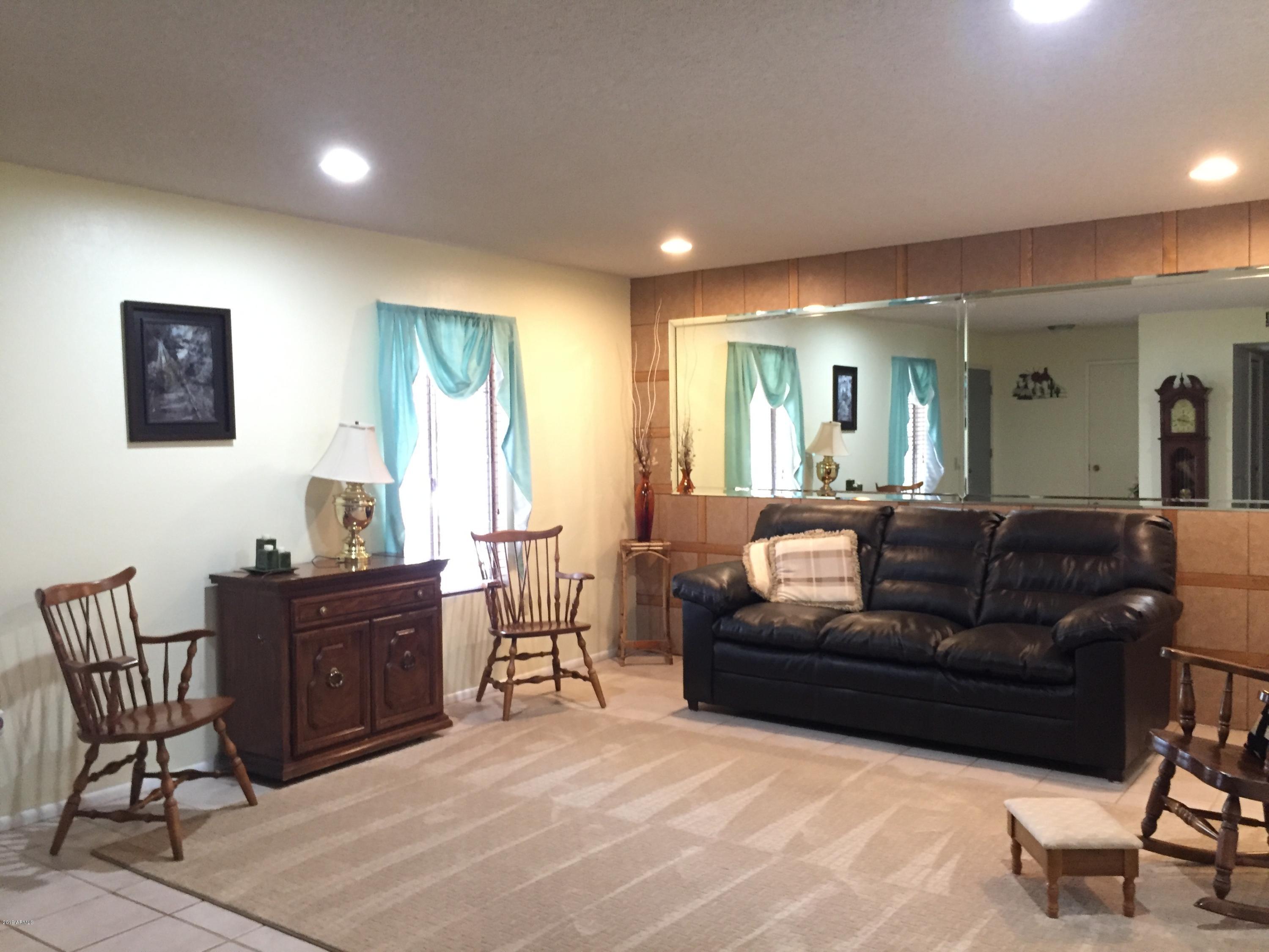11074 West Oak Ridge Road Sun City, AZ 85351 - Photo 4 of 14 Family Room 2