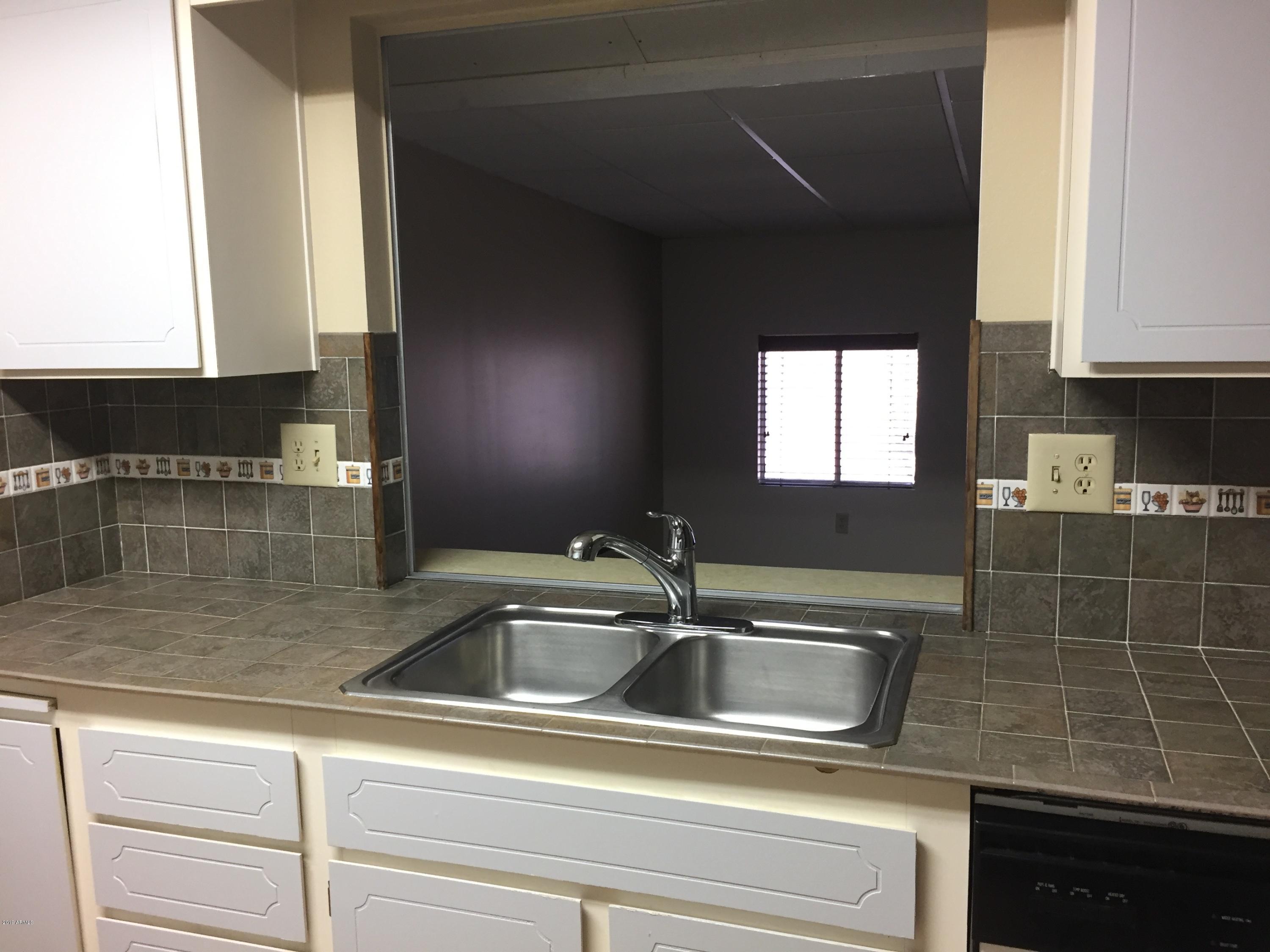11074 West Oak Ridge Road Sun City, AZ 85351 - Photo 6 of 14 Hard Surface Counters