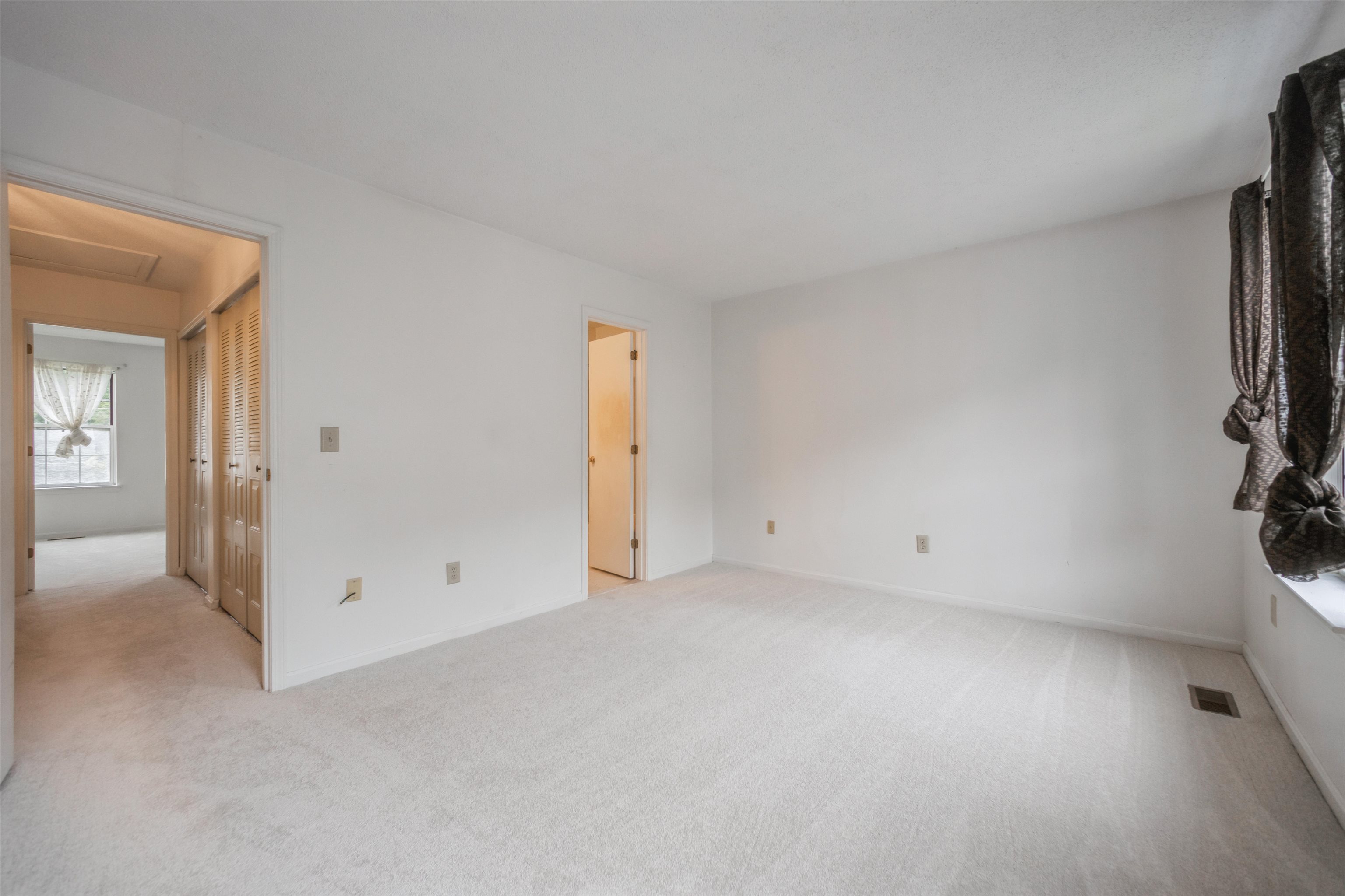 21 Middlesex Road Merrimack, NH 03054 - Photo 22 of 35