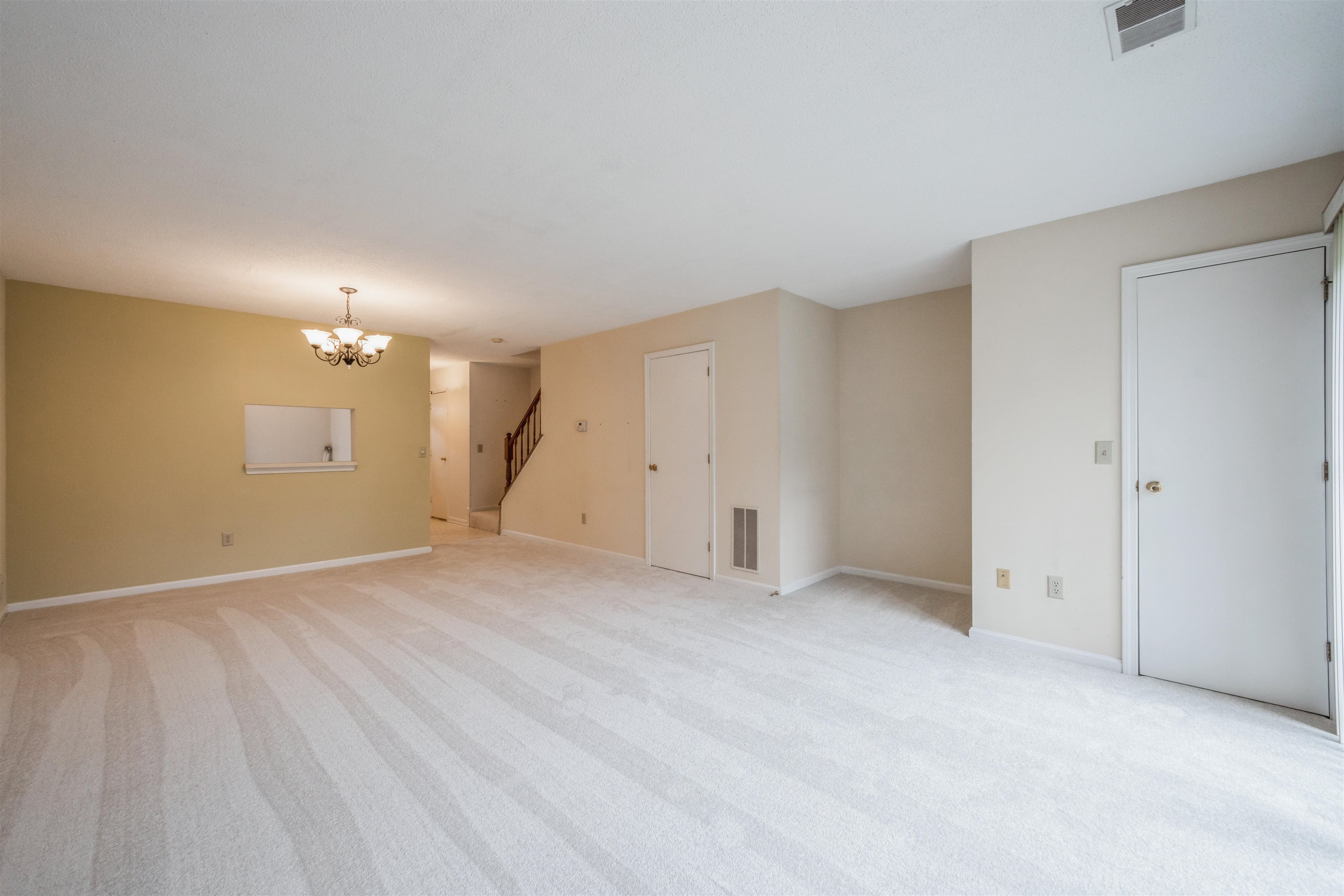 21 Middlesex Road Merrimack, NH 03054 - Photo 5 of 35
