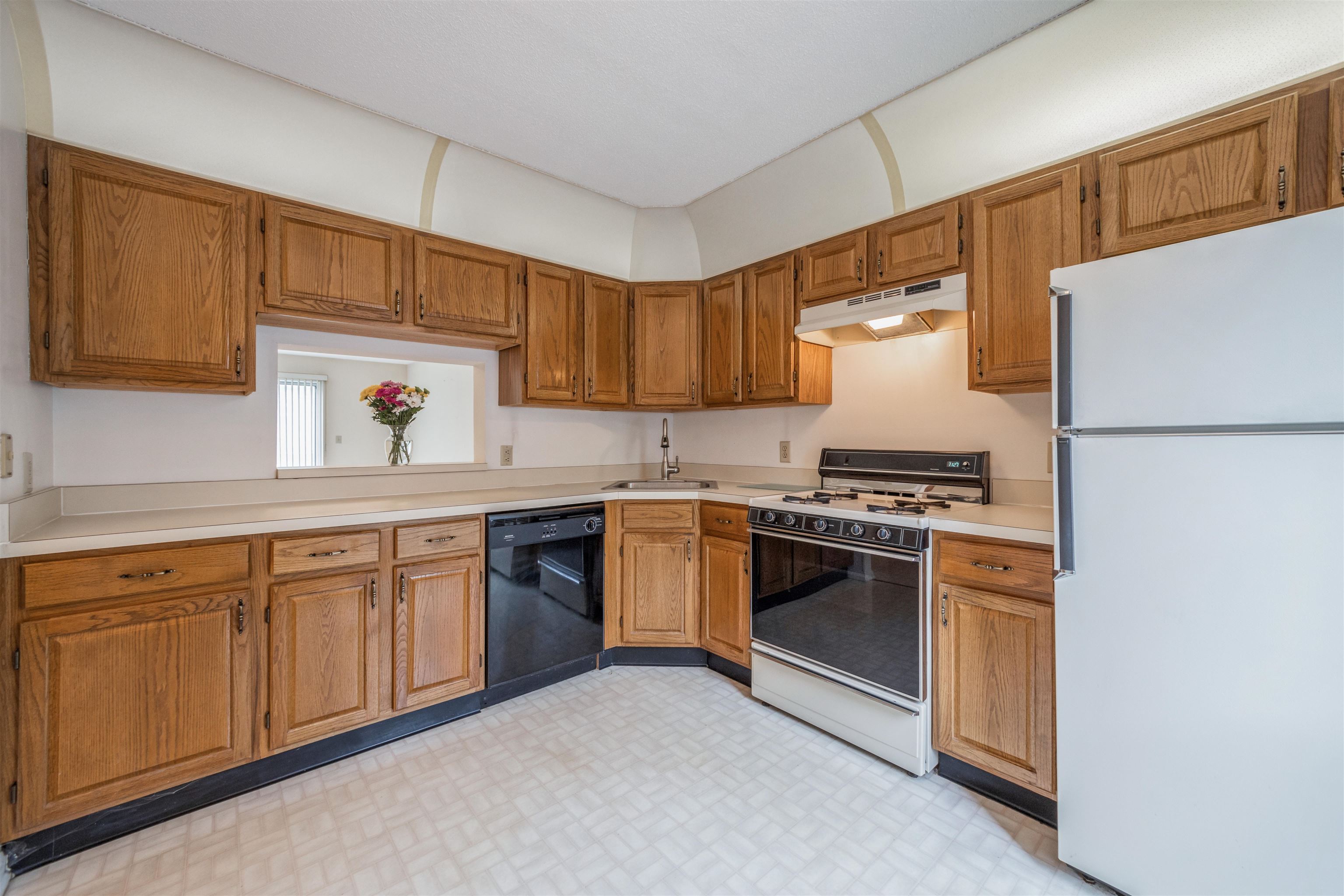 21 Middlesex Road Merrimack, NH 03054 - Photo 7 of 35