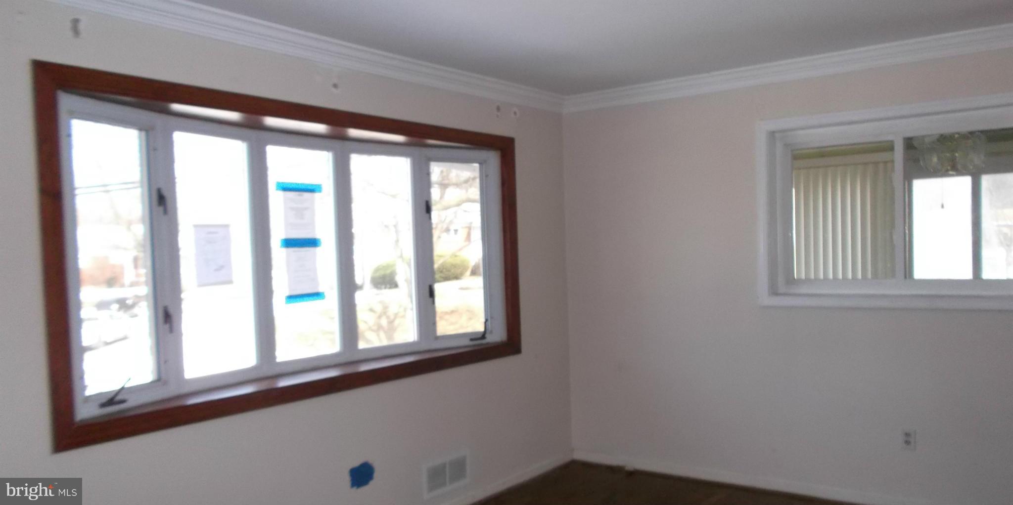 1309 Dilston Road Silver Spring, MD 20903 - Photo 2 of 14 Living Room
