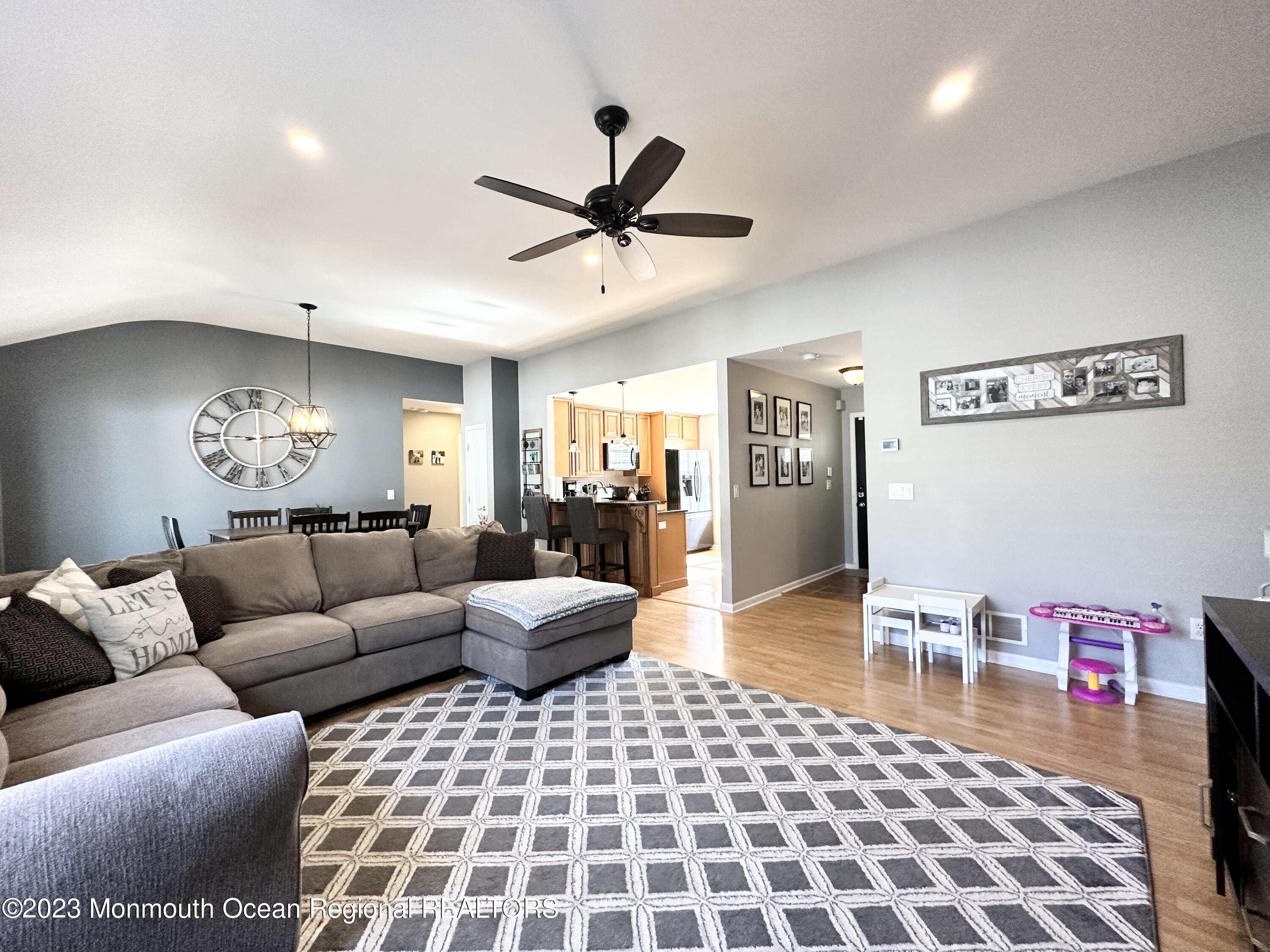 158 Sextant Road Manahawkin, NJ 08050 - Photo 13 of 59 27CBED57-F328-4183-AEB0-B7480C85C240