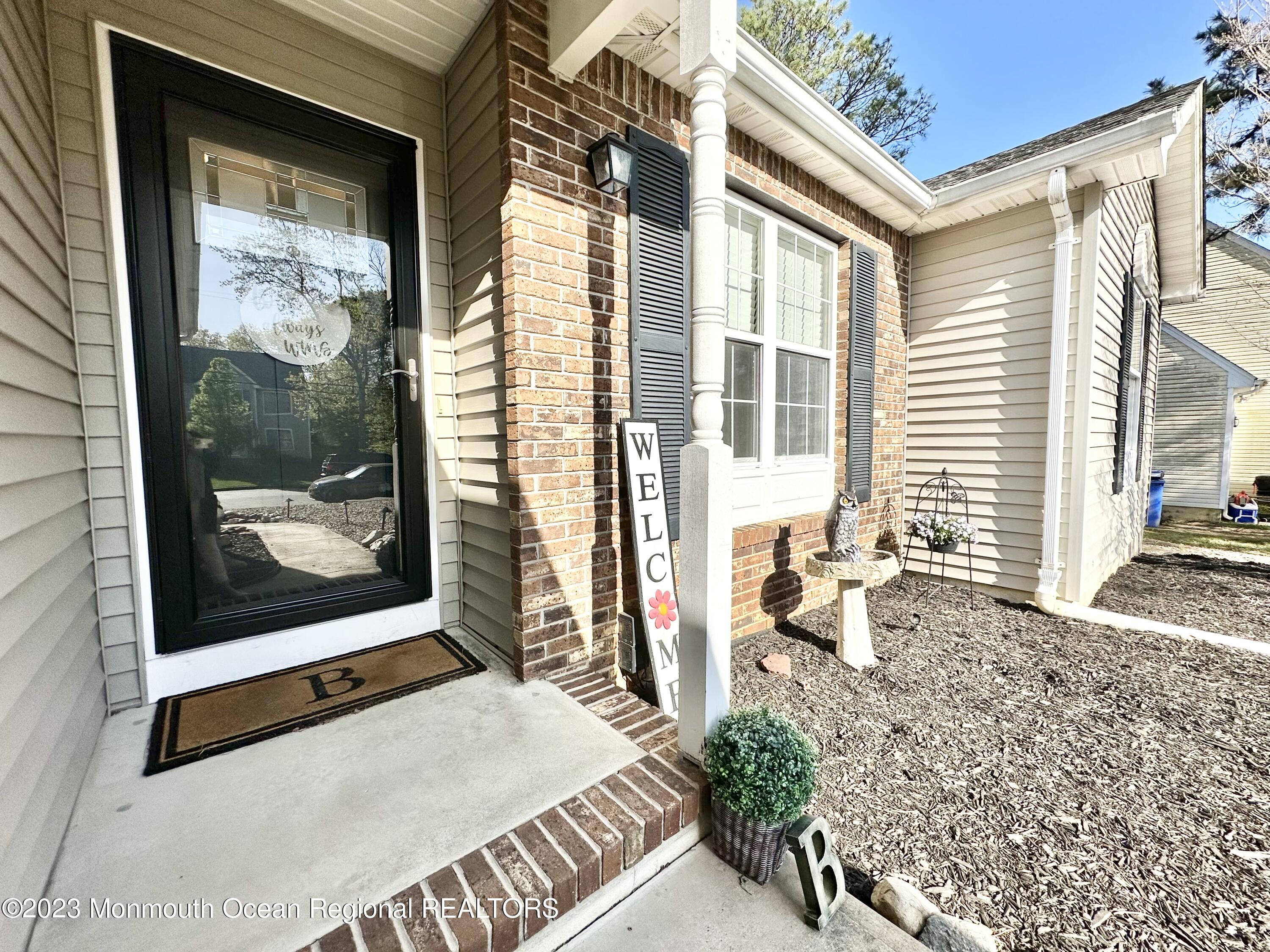 158 Sextant Road Manahawkin, NJ 08050 - Photo 4 of 59 13FFD978-9F12-488E-9B74-14FE1C9F548D