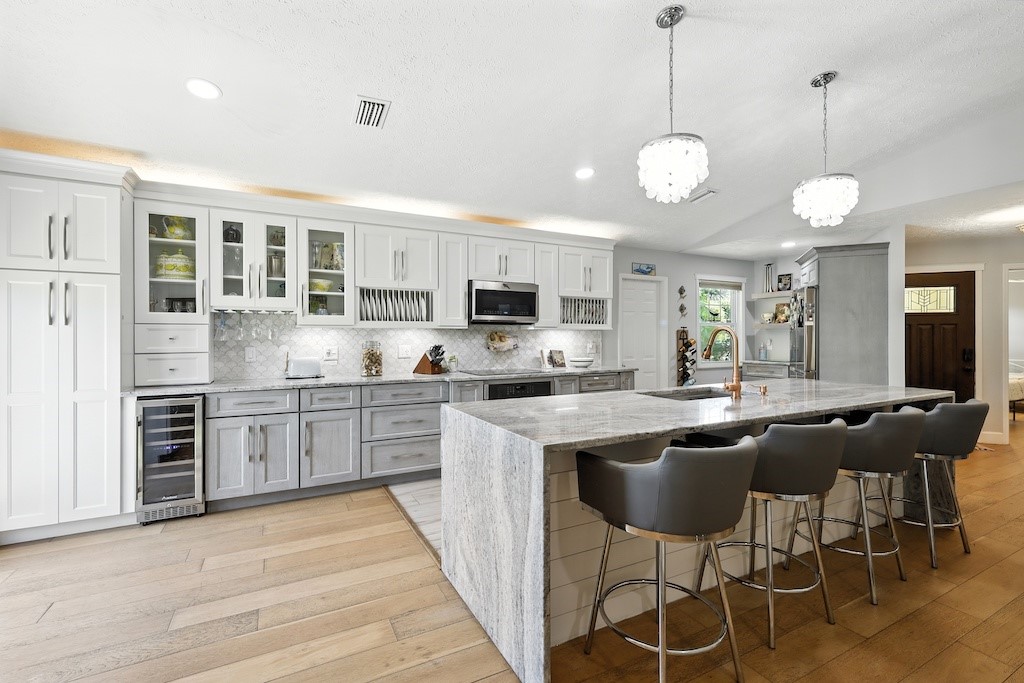 725 Acacia Road Vero Beach, FL 32963 - Photo 5 of 32