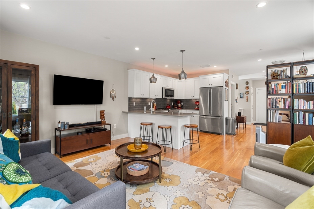 178 Thornton Street, Unit 1 Boston, MA 02119 - Photo 5 of 23