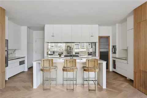 $3,900,000 | 416 Common Street, Unit PHB, New Orleans, LA 70130