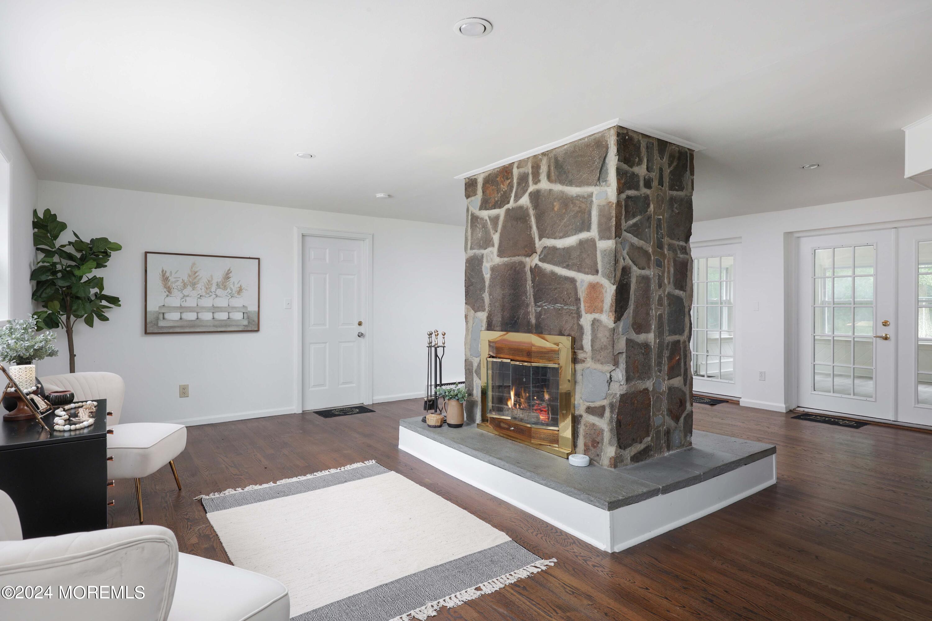 42 Brown Road Morganville, NJ 07751 - Photo 5 of 43 758A0416