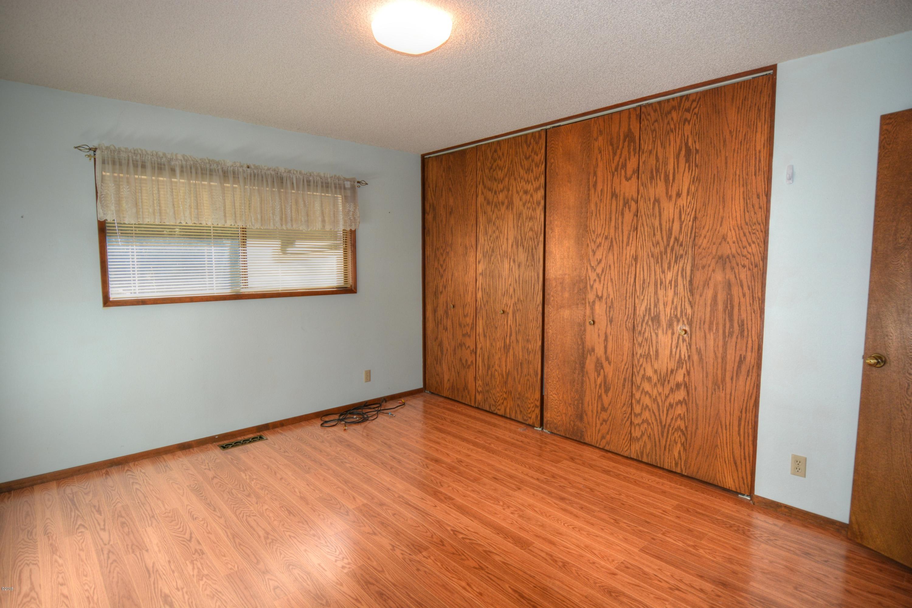 3220 North Bayview Road Waldport, OR 97394 - Photo 21 of 50 Bedroom 3