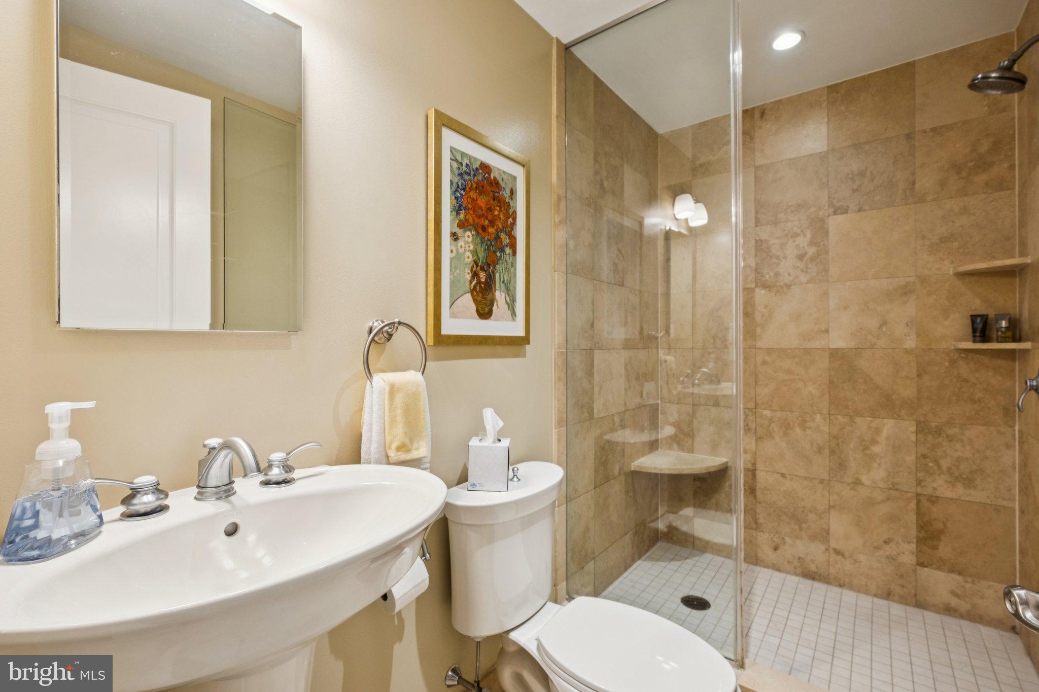 1701 Locust Street, Unit 1512 Philadelphia, PA 19103 - Photo 19 of 30