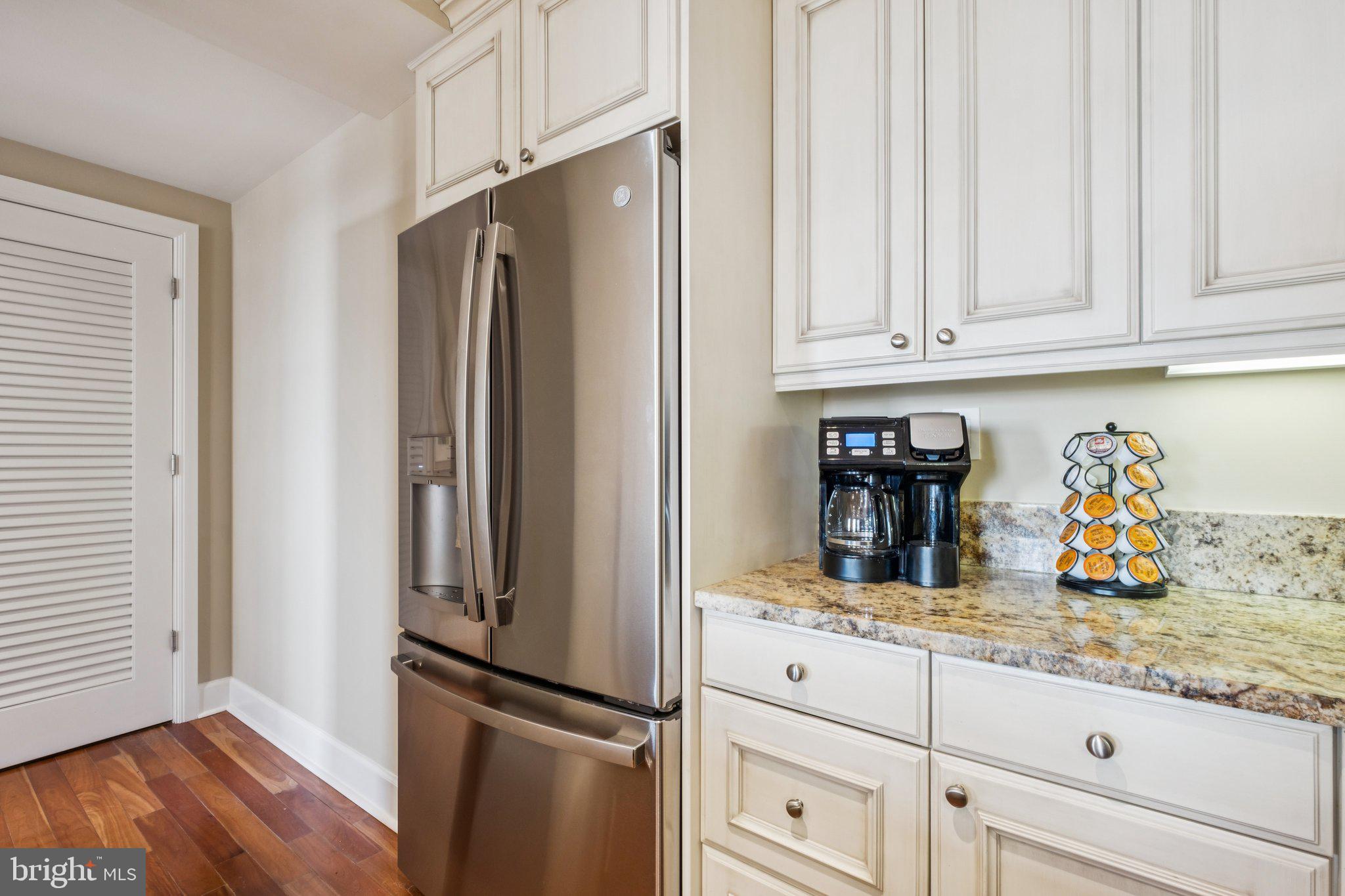1701 Locust Street, Unit 1512 Philadelphia, PA 19103 - Photo 8 of 30