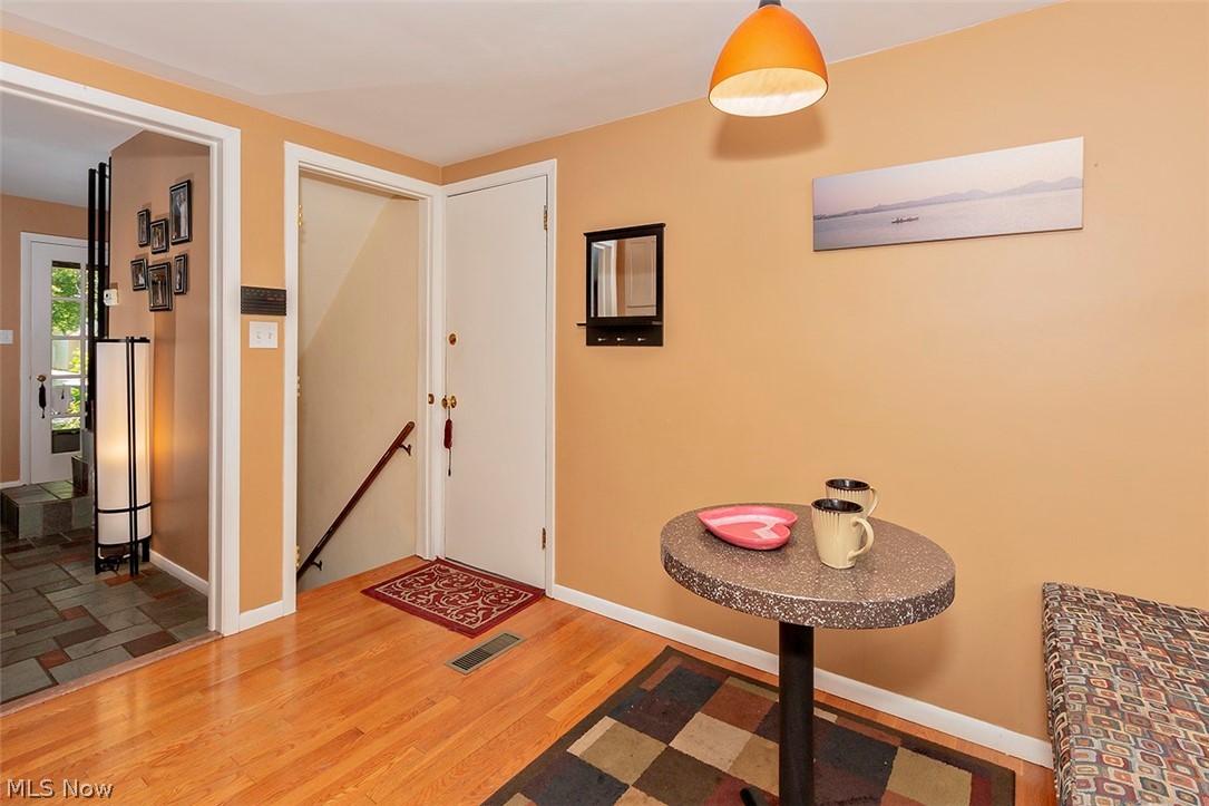 22025 Rye Road Beachwood, OH 44122 - Photo 10 of 34