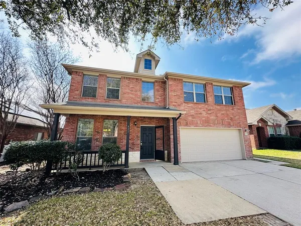 $2,350 | 421 Sandy Creek Drive, Fort Worth, TX 76131