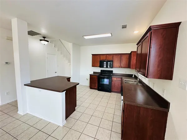 $2,350 | 421 Sandy Creek Drive, Fort Worth, TX 76131