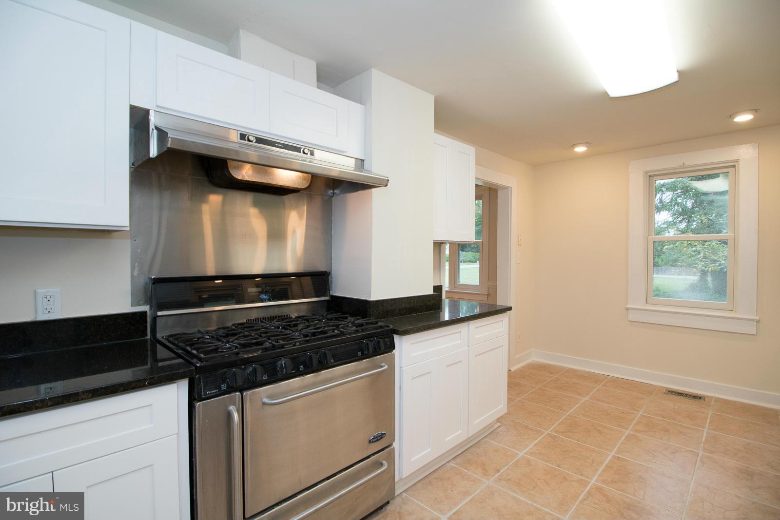 9182 Dahlgren Road King George, VA 22485 - Photo 23 of 30 Kitchen