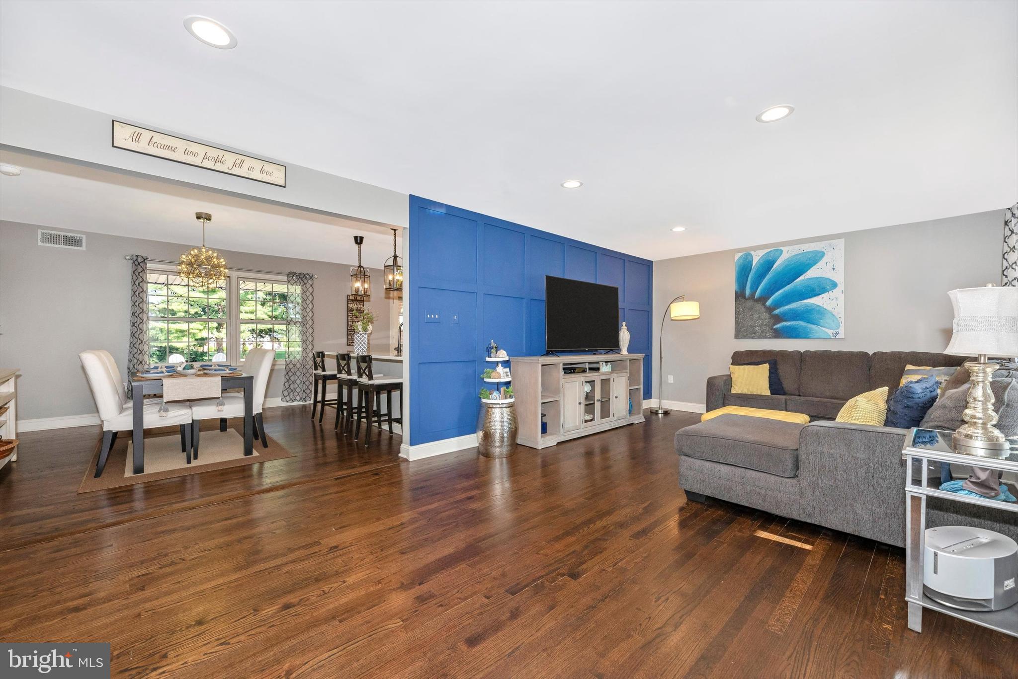Living Room/Dining Room