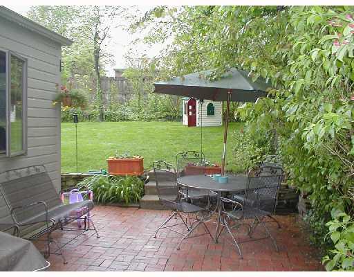 437 Old Farm Road Mt. Lebanon, PA 15228 - Photo 2 of 8 Patio/Deck.